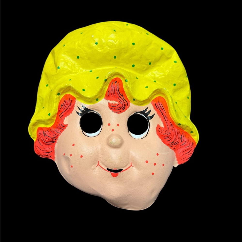 VTG Ben Cooper Strawberry Shortcake/Apple Dumpling plastic Halloween mask
